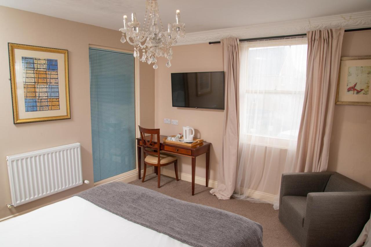 Royal Hotel, Bar & Grill Purfleet Buitenkant foto