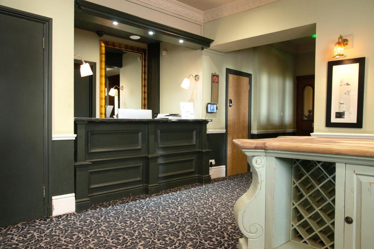 Royal Hotel, Bar & Grill Purfleet Buitenkant foto