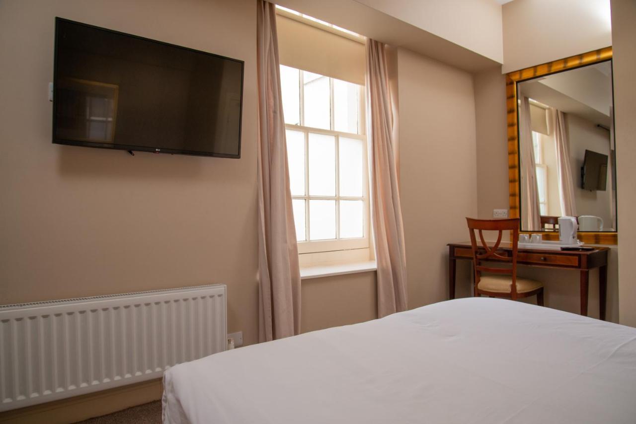 Royal Hotel, Bar & Grill Purfleet Buitenkant foto