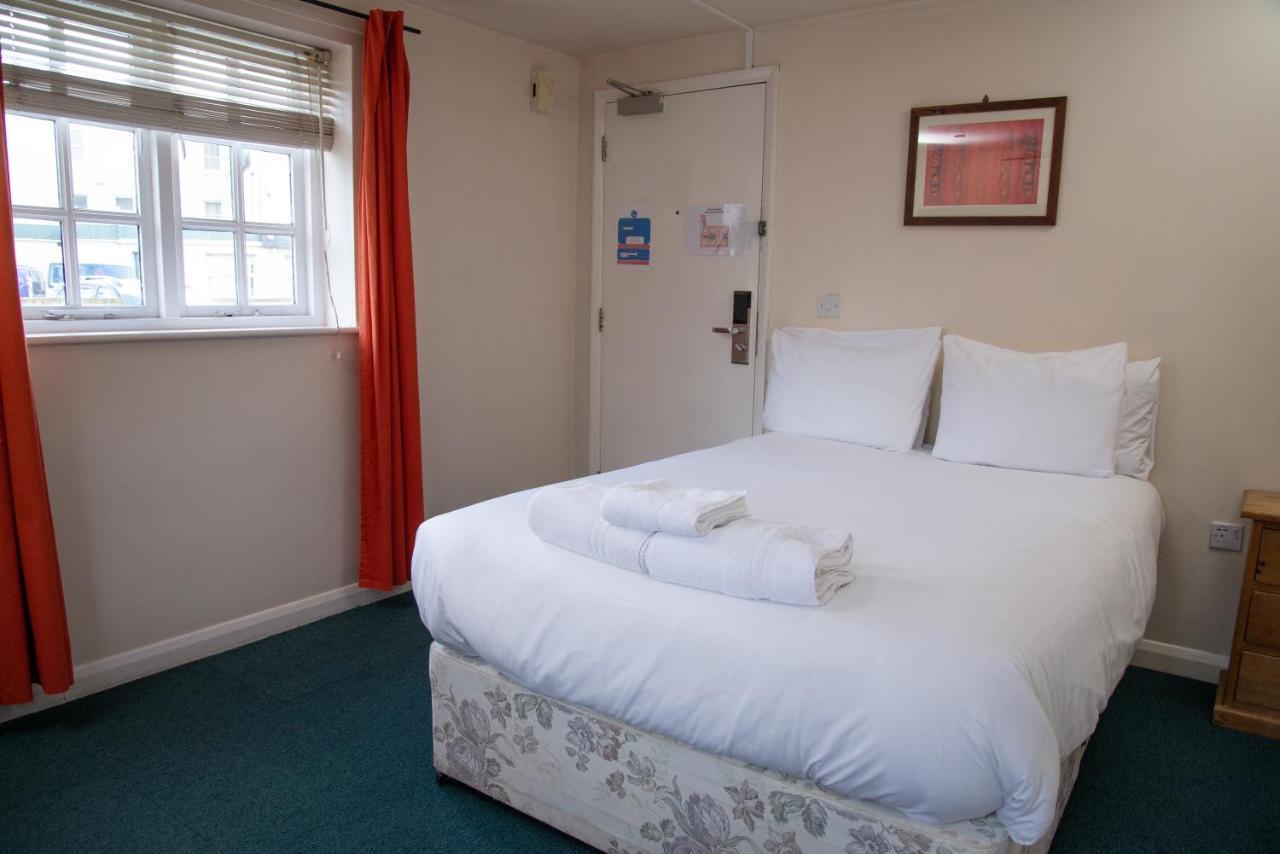 Royal Hotel, Bar & Grill Purfleet Buitenkant foto