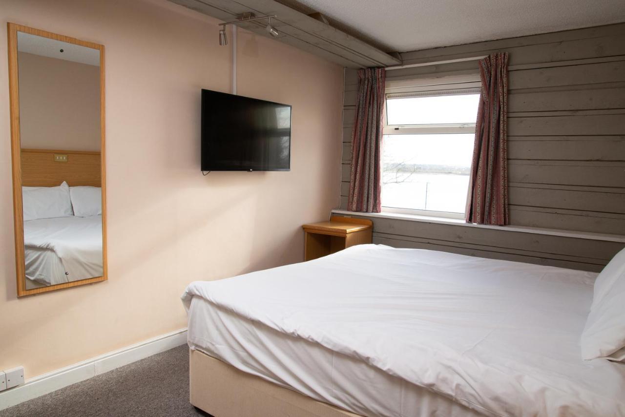 Royal Hotel, Bar & Grill Purfleet Buitenkant foto