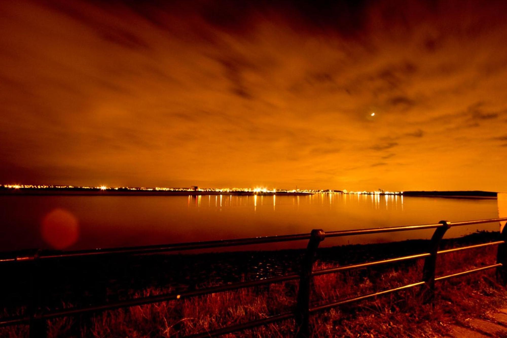 Royal Hotel, Bar & Grill Purfleet Buitenkant foto