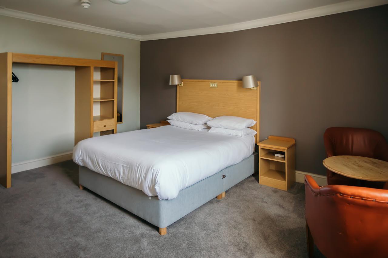 Royal Hotel, Bar & Grill Purfleet Buitenkant foto