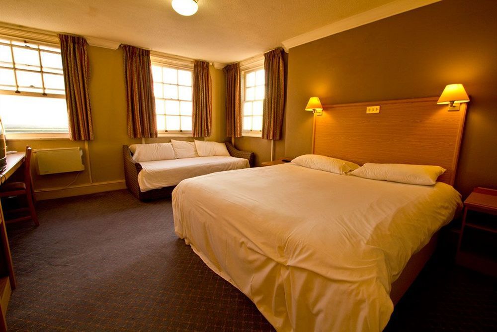 Royal Hotel, Bar & Grill Purfleet Buitenkant foto
